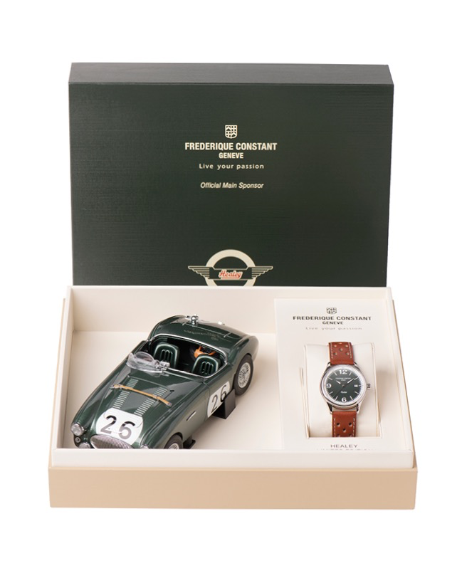 De Frederique Constant Classics Vintage Rally Healey Automatic FC-301HGRS5B26 is een verfijnd herenhorloge met een 40mm metalen kast en een bruine leren band. Het horloge heeft een automatisch Zwitsers uurwerk en saffierglas. Zonder datumaanduiding, is het perfect voor formele evenementen of zakelijke gelegenheden. Draag het met een stijlvol pak voor de beste uitstraling.
