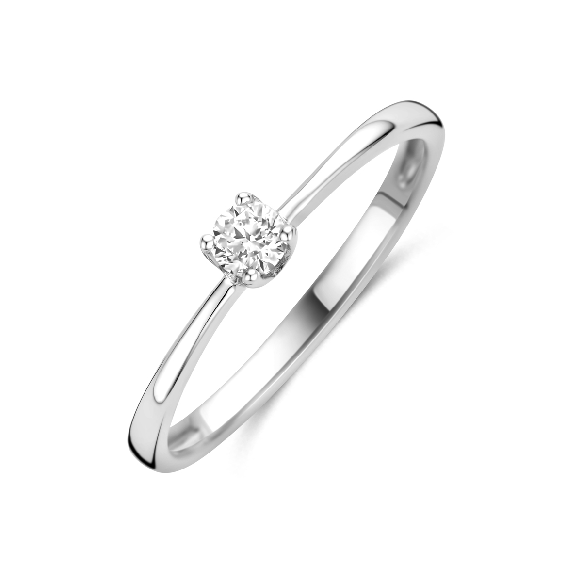 Gerhodineerd 925 zilveren ring uitgevoerd met zirkonia. De steen heeft een diameter van 3.5mm.