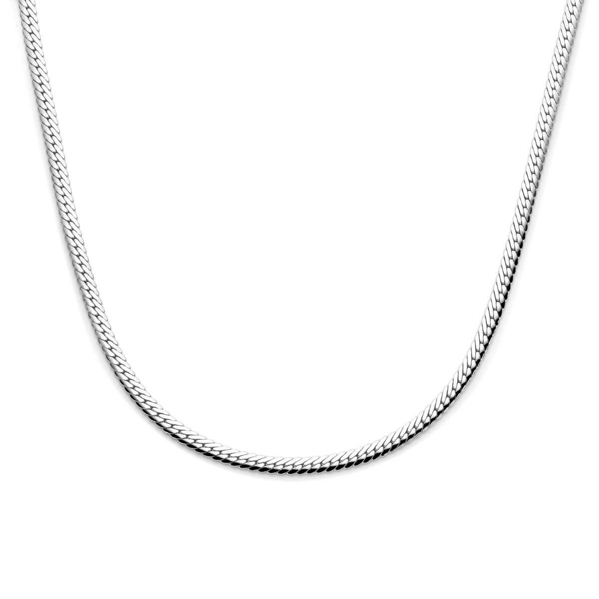 Gerhodineerd 925 zilveren collier uitgevoerd met een gourmette schakel van 5mm. Het collier heeft een draaglengte van 40cm met 4cm extensie.