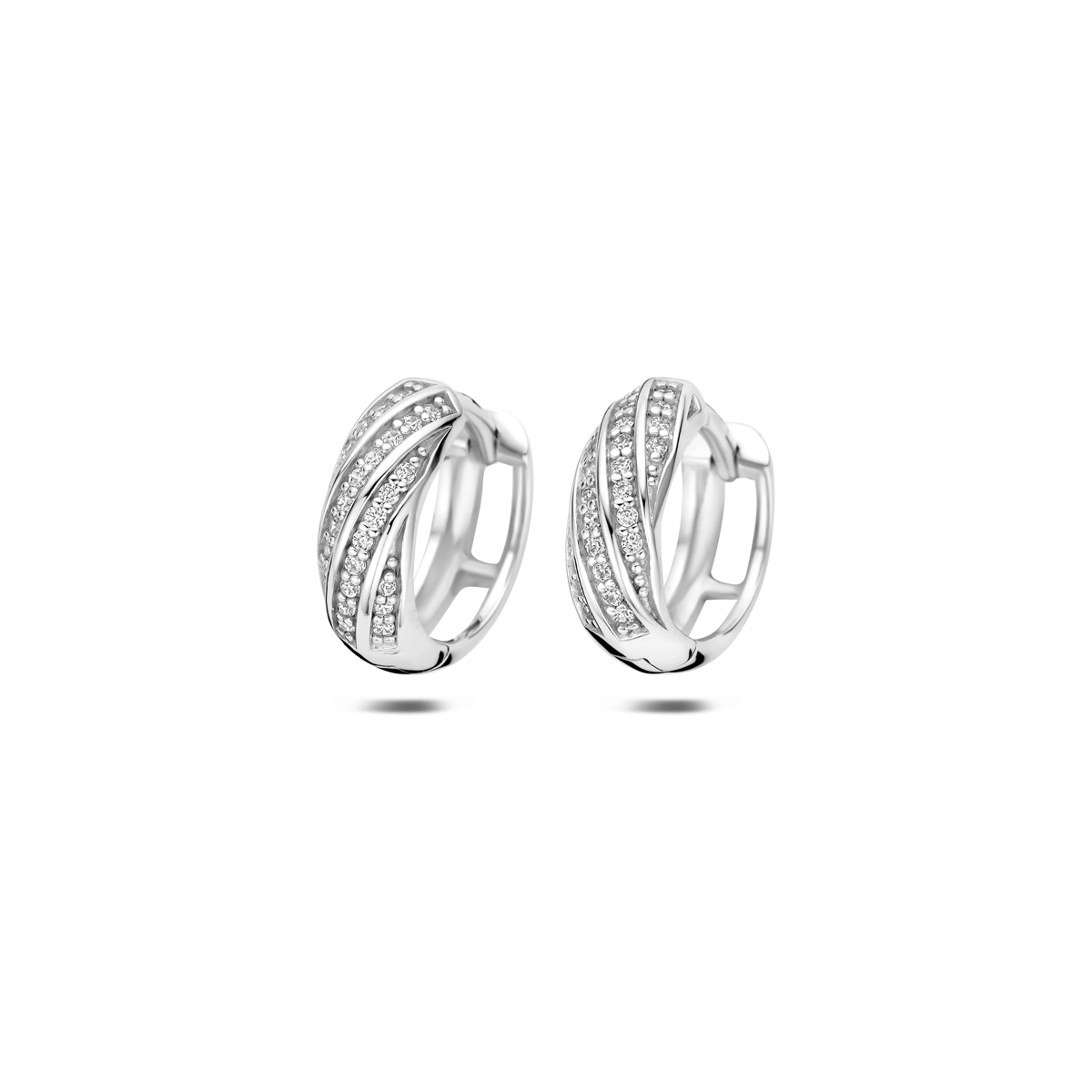 Gerhodineerd 925 zilveren klapoorringen met zirkonia. De klapoorringen hebben een afmeting van 12x4.5mm.