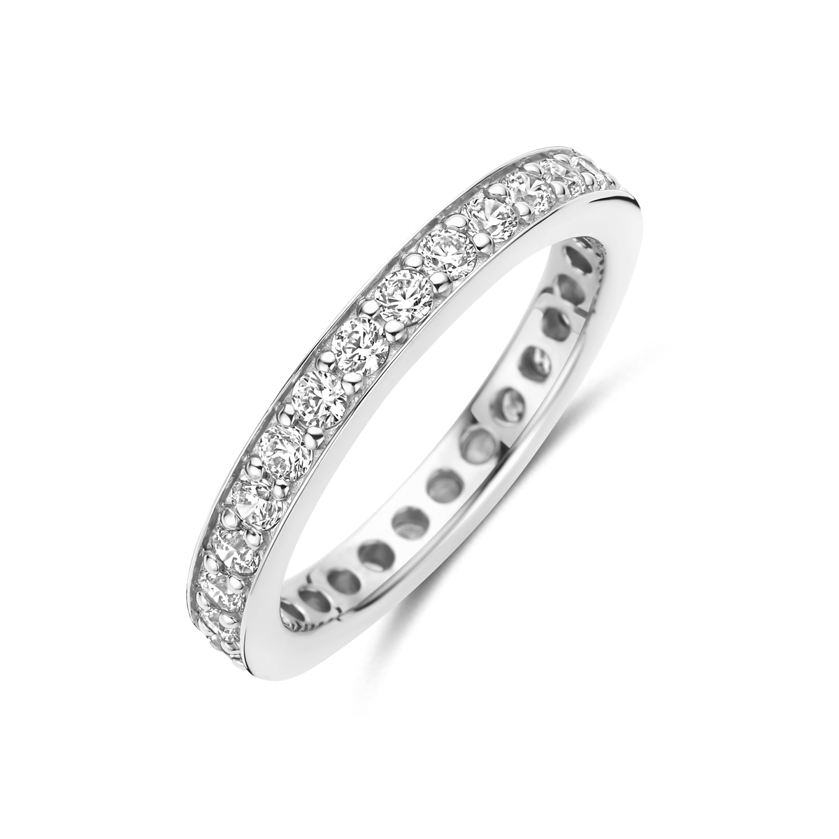 Gerhodineerd 925 zilveren ring uitgevoerd met zirkonia. De ring heeft een breedte van 2.9mm.