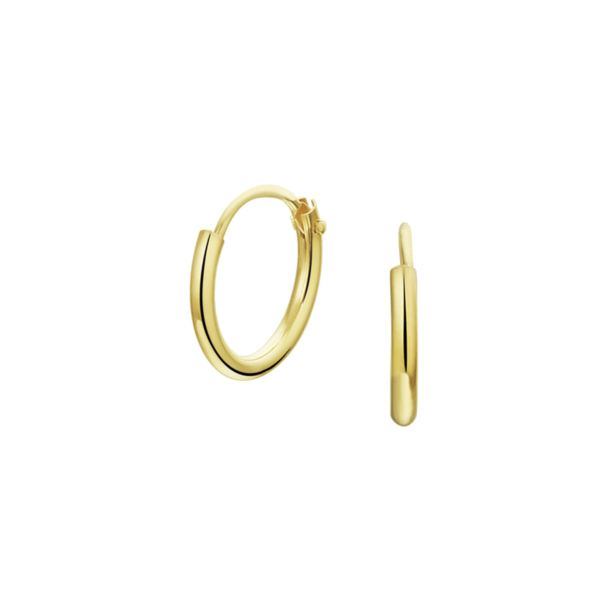 Geelgoud op zilveren oorringen met een ronde buis en een stevige scharniersluiting. Een goede garderobe begint bij de basis en ditzelfde geldt voor een tijdloze sieradencollectie! Deze basic oorringen passen bij iedere outfit en zijn met veel andere sieraden te combineren. Geen garantie op plating.