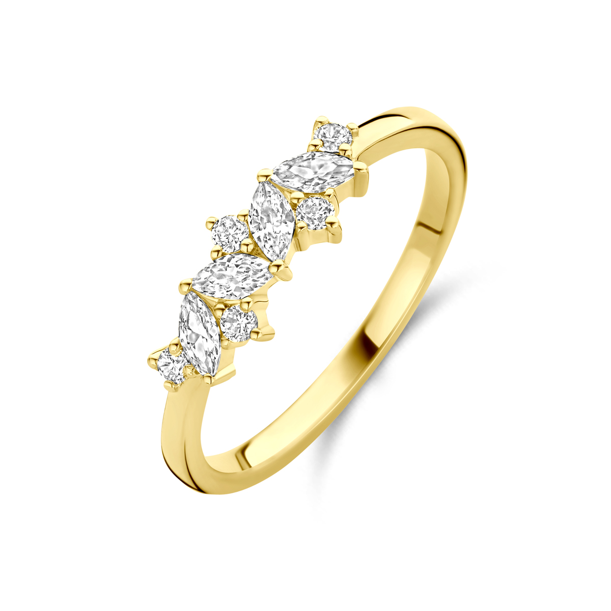14k Geelgouden ring uitgevoerd met zirkonia. De ring heeft een breedte van 5mm.