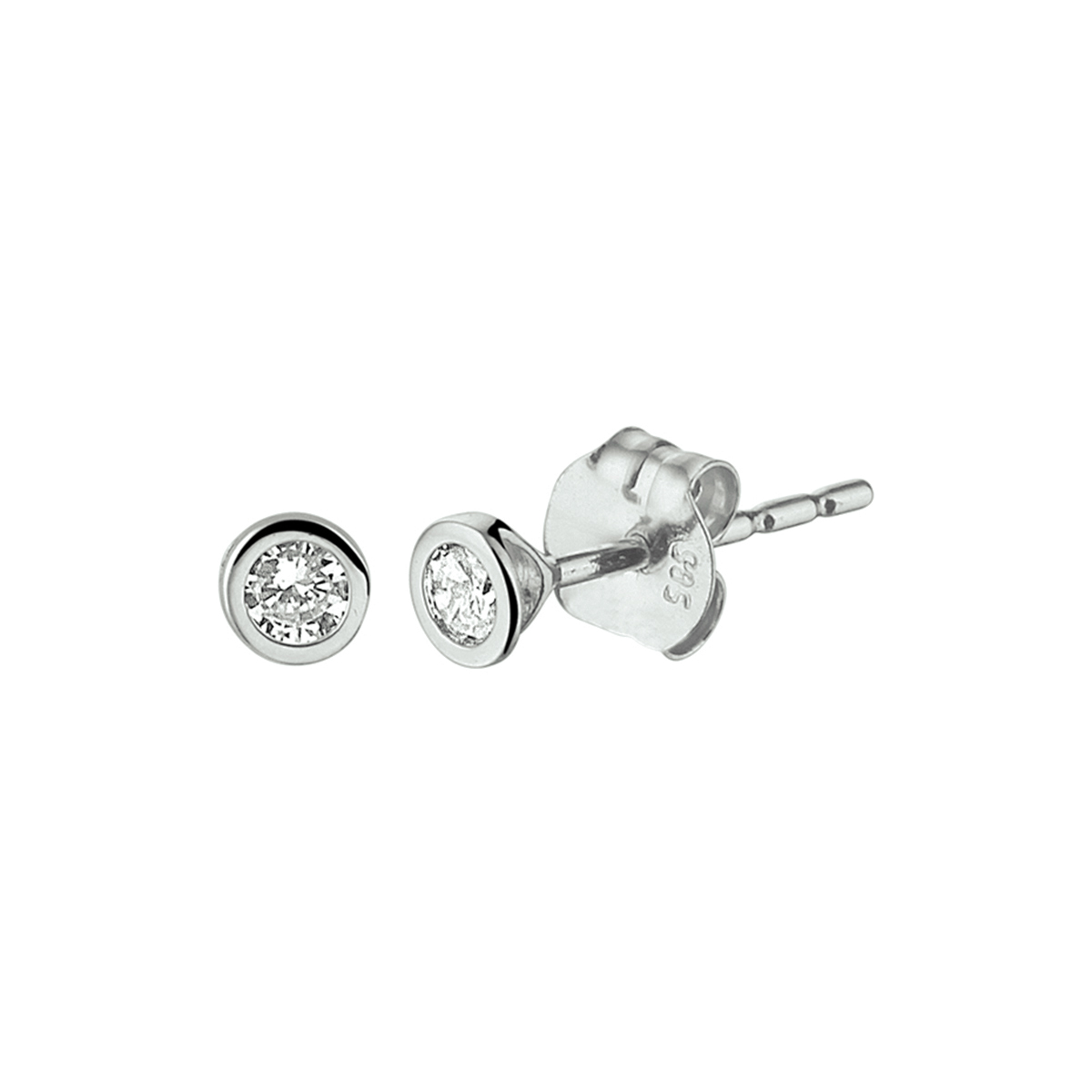 Een goede garderobe begint bij de basis en hetzelfde geldt voor een tijdloze sieradencollectie! Deze basic oorknoppen passen bij iedere outfit en zijn met veel andere sieraden te combineren. Details: witgouden oorknoppen met schitterende zirkonia.