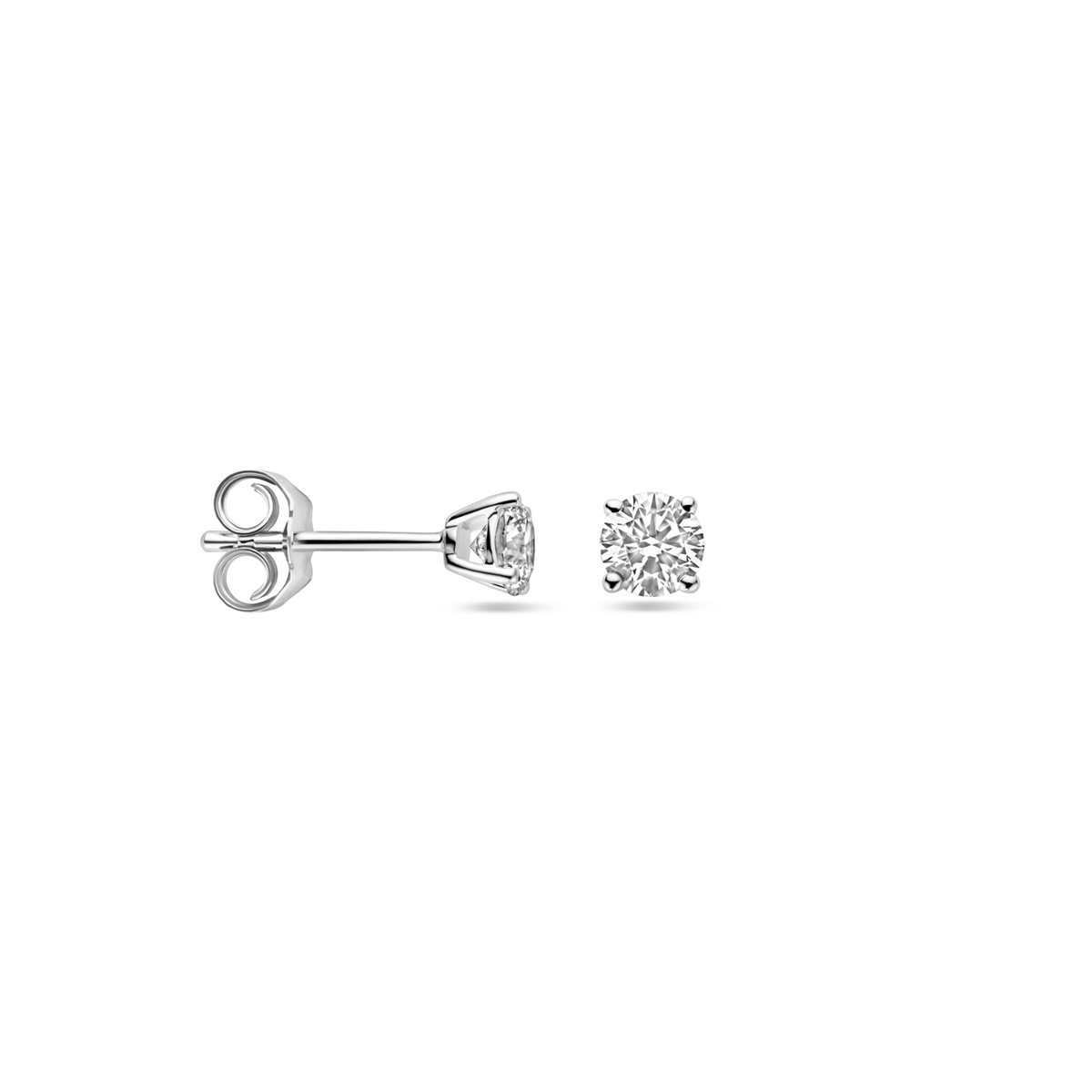 14k Witgouden oorknoppen uitgevoerd met lab grown diamant. De oorknoppen hebben een diameter van 4mm. Het totale diamantgewicht is 0.50ct. Lab grown diamanten zijn diamanten die ontstaan in een laboratorium. Onder extreem hoge druk en temperatuur wordt het natuurlijk ontstaansproces nagebootst met als eindresultaat een diamant met dezelfde chemische eigenschappen maar met een andere oorsprong.