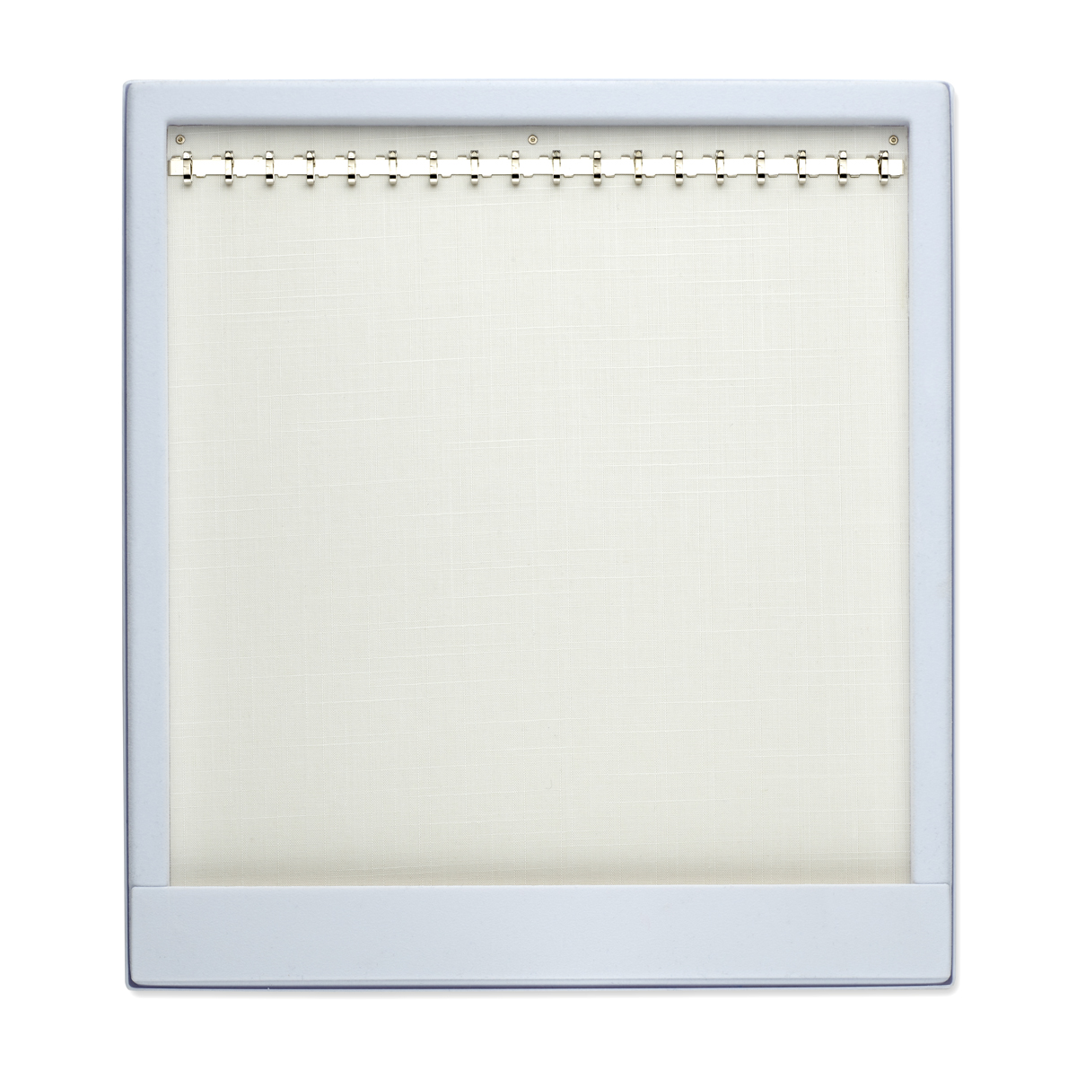 Losse lege tray voor de carrousel in de kleur wit. De tray heeft een afmeting van 245x220mm en zilverkleurige haakjes.