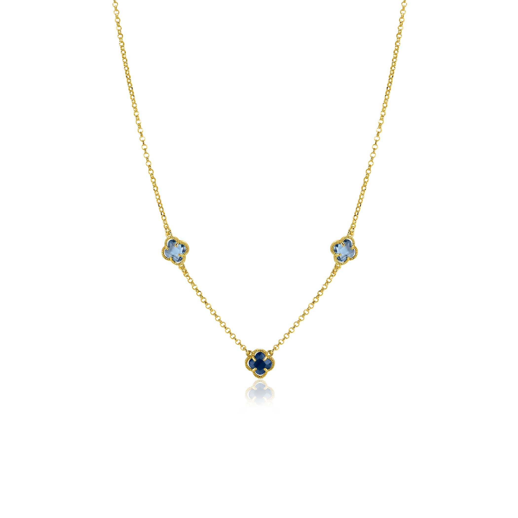 De ZINZI ZLV. collier gg.verg.klavers in blauw tinten, modelnummer ZIC2662B, is een stijlvolle ketting van 45 cm, gemaakt van zilver met een goudkleurige afwerking. De ketting is nieuw, zonder glans, en heeft een breedte van 3 mm. Draag deze elegante ketting als opvallend sieraad bij een chique outfit.