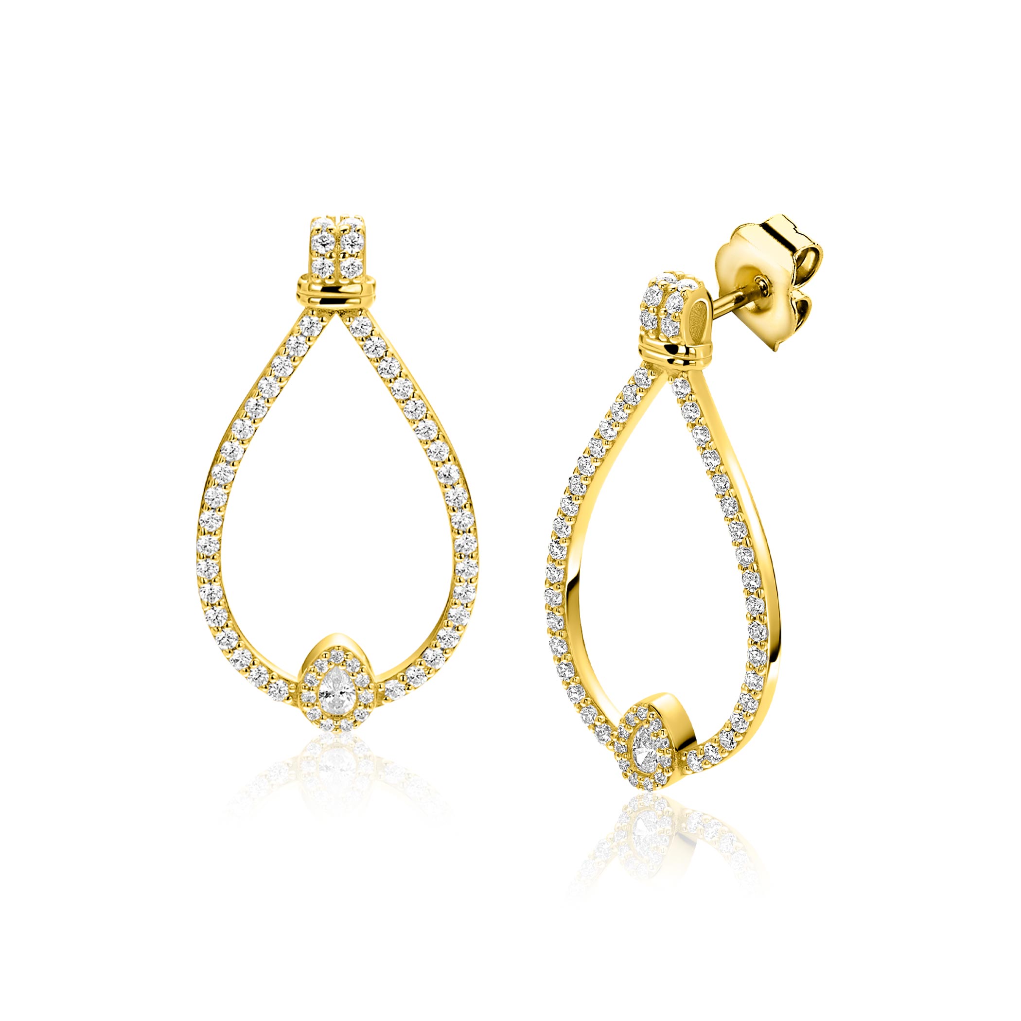 De ZINZI zlv. oorstekers model ZIO2815 zijn goudkleurige ovale open oorbellen bezet met zirconia's. Ze zijn gemaakt van 925 sterling zilver en goud verguld. Met een diepte van 3 mm en een breedte van 15,2 mm, zijn ze ideaal voor elke gelegenheid. Draag ze solo voor een elegante uitstraling of combineer met andere sieraden voor een gedurfde look.