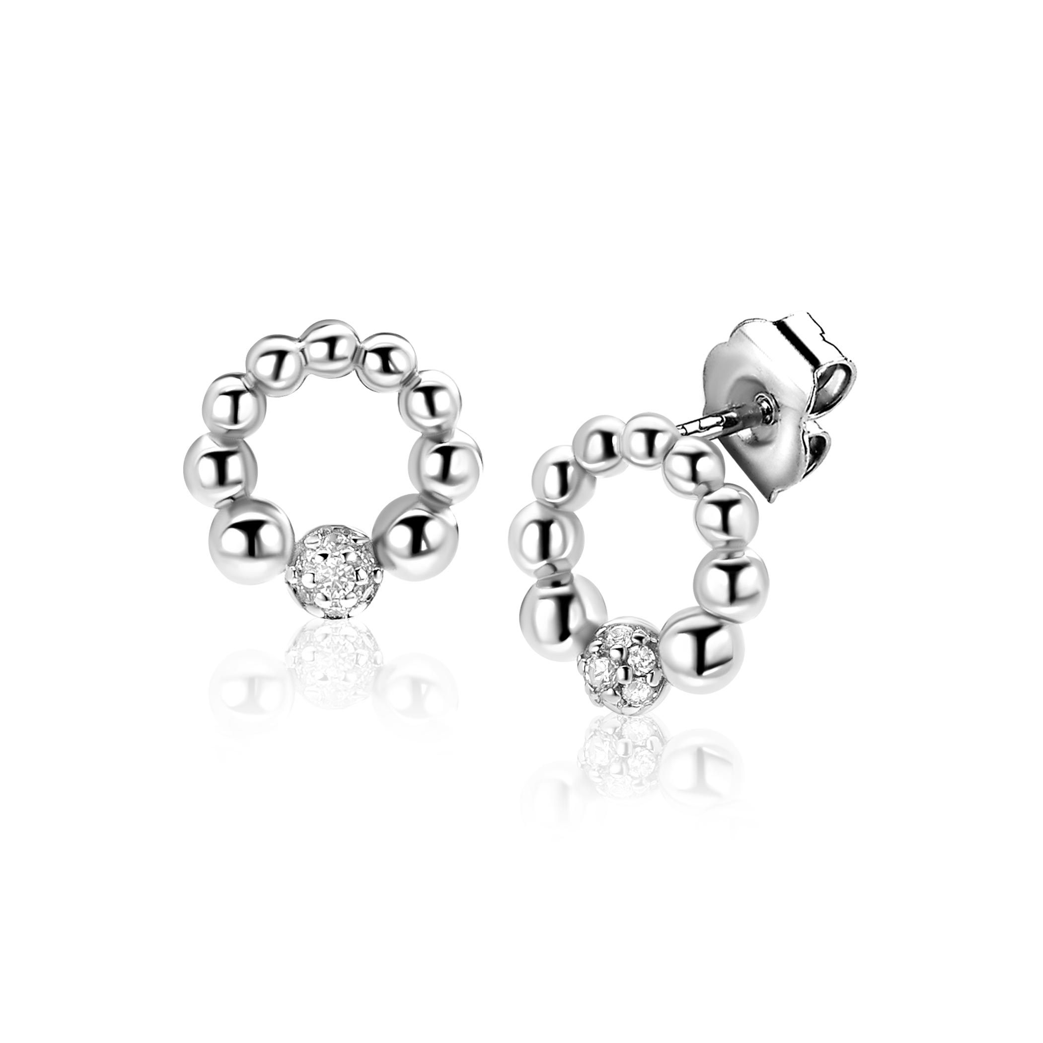 De ZINZI oorknopjes ZIO2817 zijn prachtig ontworpen in een open rond bolletjespatroon met zirconia's. Gemaakt van 925 sterling zilver, ze hebben een zilverkleurige afwerking die niet glanst. Met een breedte van 7,9 mm en een diepte van 2,3 mm, zijn ze perfect voor dagelijks gebruik. Combineer met zilveren accessoires voor een elegante uitstraling.