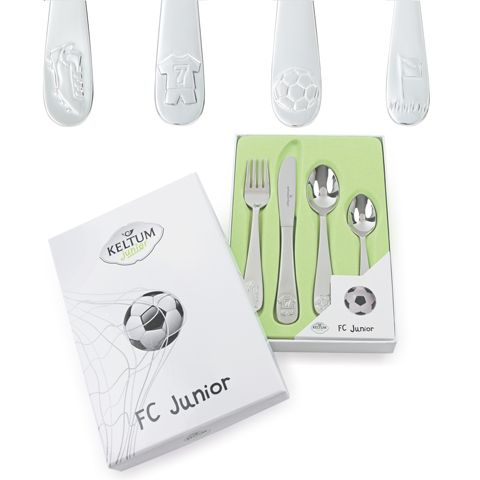 Een stalen 4 delig kinderbestek met voetbal afbeelding