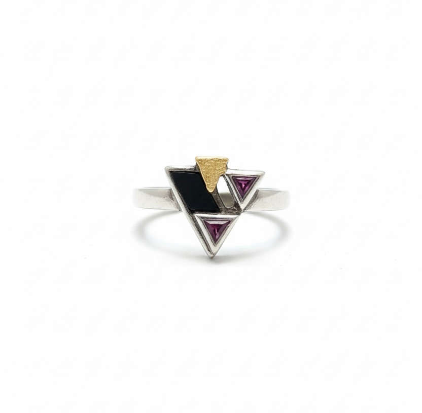 Zilveren ring onyx amethist en een stukje 14 karaats goud