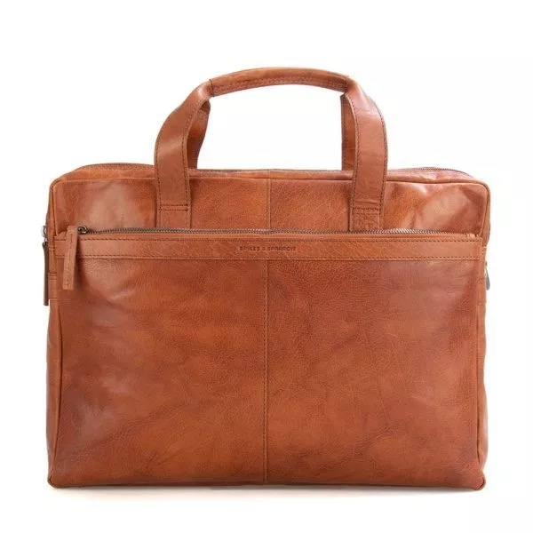 Kleur: brandy
Afmetingen: 40 x 9 x 29 cm 
Materiaal: bronco leer 
Exterieur: 2 hoofdvakken met rits, achtervak met rits, groot voorvak met rits 
Interieur: telefoon vakje, insteekvakje, pennenlusjes, laptop/tablet vak Laptop/tablet afmetingen: 33 x 24 cm / 13,3 inch 
Hengsels en banden: handvaten, afneembare lange schouderriem, trolley band