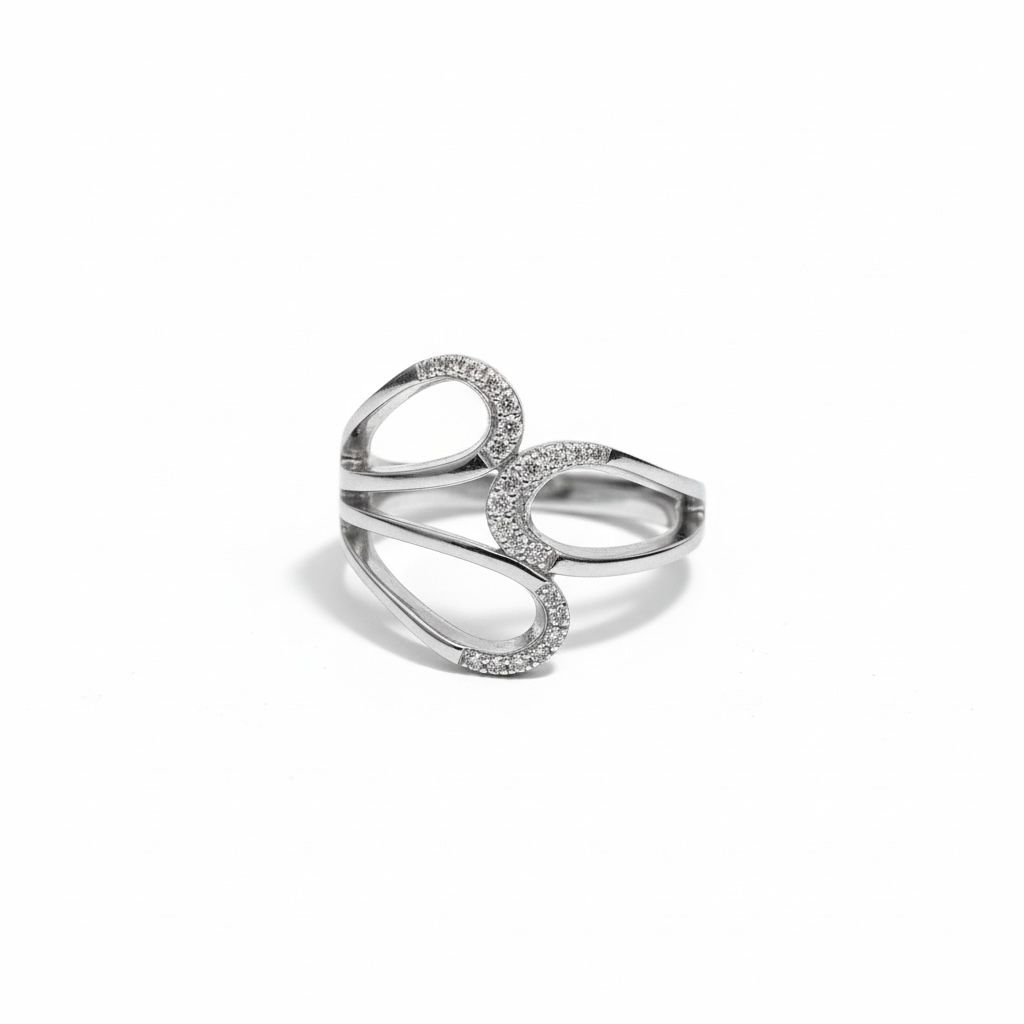 Zilveren ring met zirkonia.