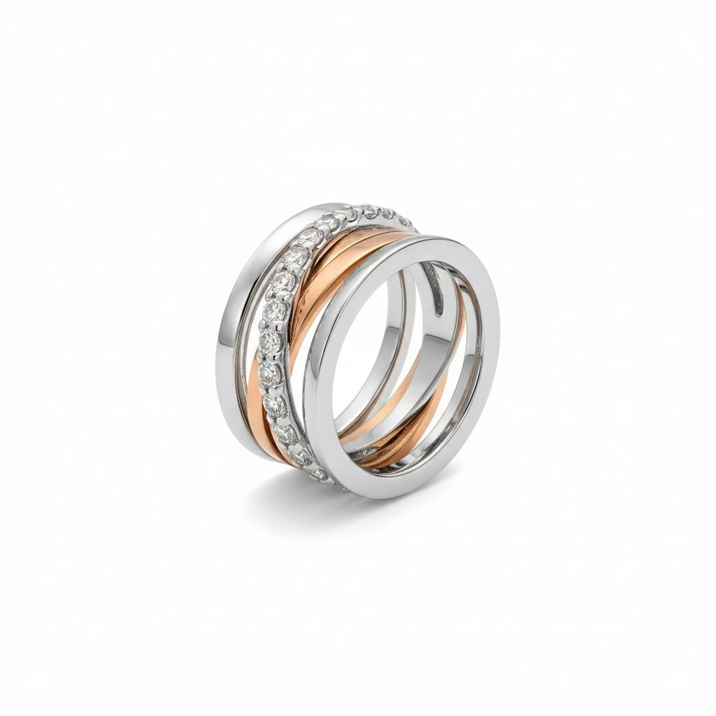 Zilver vergulde hanger met ros&eacute; en zirkonia.