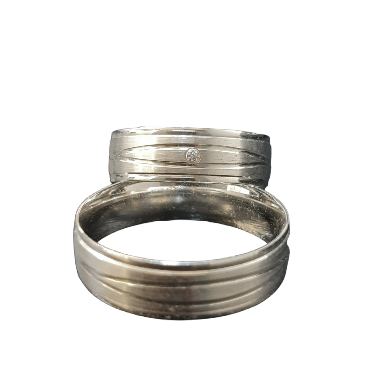 Mogelijk verschillende kleuren, Geelgoud, Witgoud, Ros&eacute; en ook zilver. Glans&matt naar u keuze 6mm de prijs per paar