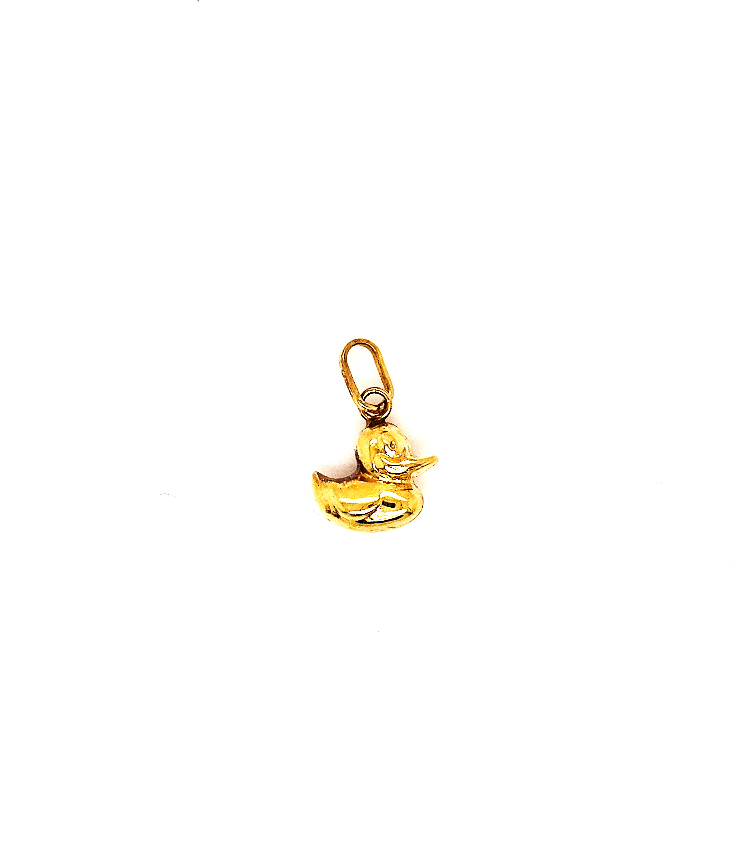 De Gouden Hanger Eendje is een prachtige gouden hanger in de categorie juwelen. Perfect als hanger en gemaakt van hoogwaardig goud, straalt het elegantie uit. Combineer het met een fijne gouden ketting voor een verfijnde look, ideaal voor zowel dagelijks gebruik als speciale gelegenheden. Voeg deze charmante accessoire toe aan je collectie voor een vleugje luxe.