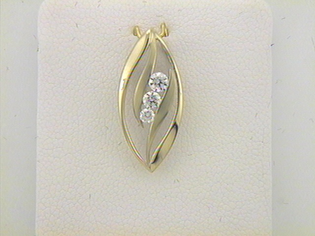 Dieser elegante 333/- Gelbgold- Anh&auml;nger besticht durch sein einzigartiges Design mit Zirkonia-Steinen. Er passt perfekt zu einer feinen Goldkette und kann sowohl zu festlichen Anl&auml;ssen als auch im Alltag getragen werden, um jedem Outfit einen Hauch von Eleganz zu verleihen.