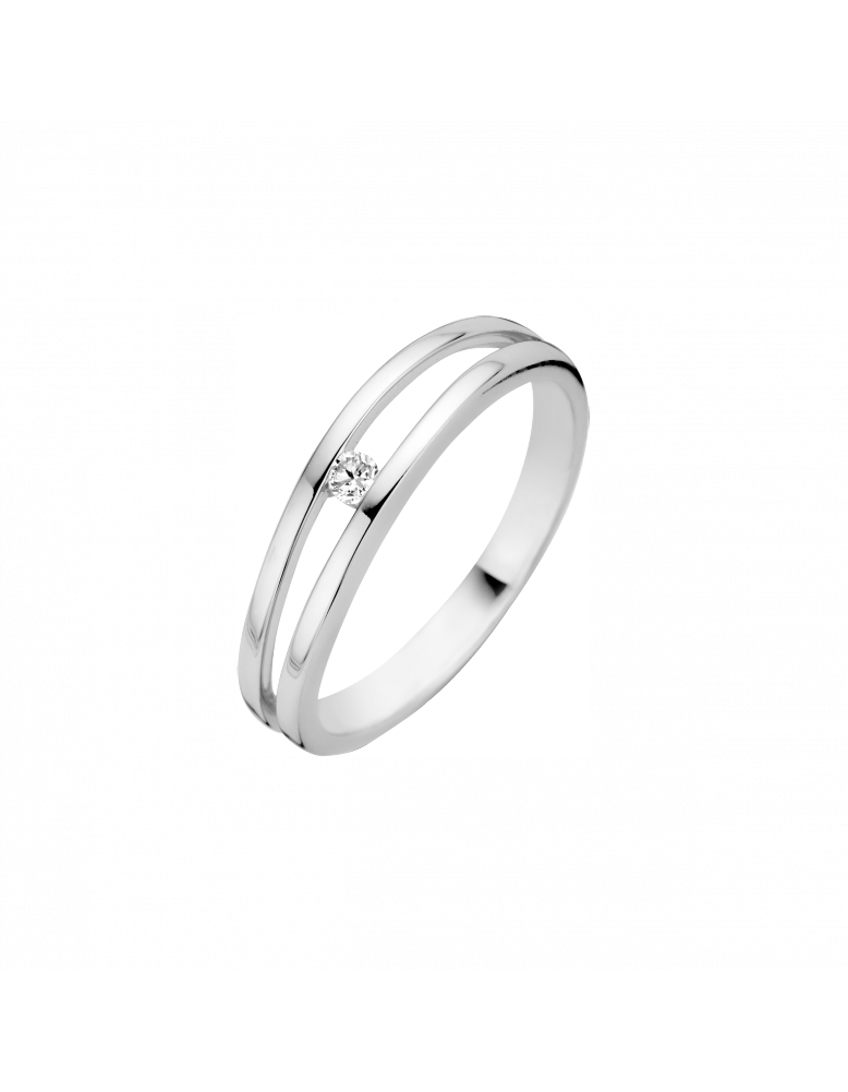 De S657010031 ring is een prachtig sieraad voor elke gelegenheid. Gemaakt met aandacht voor detail, past deze ring perfect bij elke outfit. De schitterende afwerking en het verfijnde ontwerp maken het een must-have accessoire. Draag deze ring als statement-stuk of combineer met andere juwelen voor een elegante look. Een onmisbaar item voor juwelenliefhebbers!