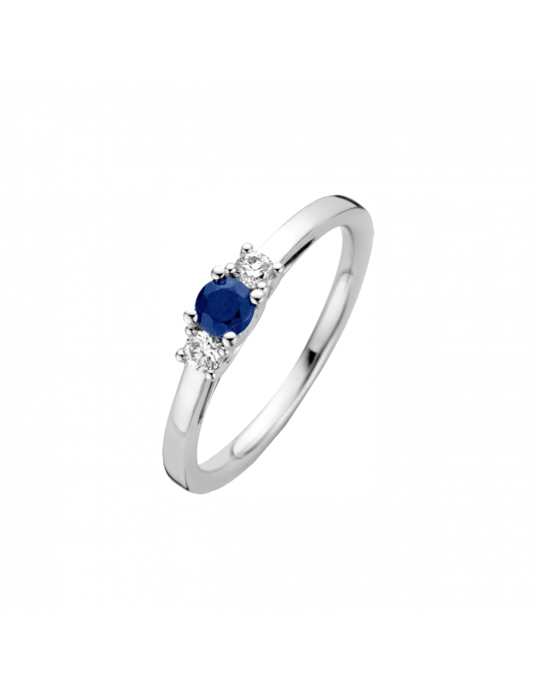 De S657060003 is een verfijnde ring met modelnummer S657060003, ontworpen in de categorie sieraden. De ringmaat is 55, perfect voor elegante en stijlvolle verschijningen. Draag deze ring aan de ringvinger voor een klassieke look, of mix met andere ringen voor een trendy, gelaagde stijl. Een tijdloze toevoeging aan elke juwelencollectie.