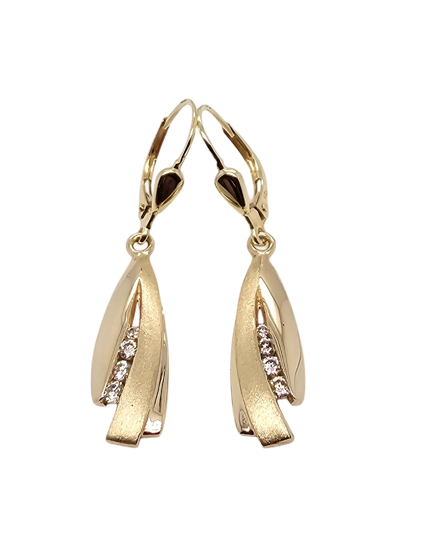 stijlvolle geelgouden oorhangers met zirconia en veerbrisures