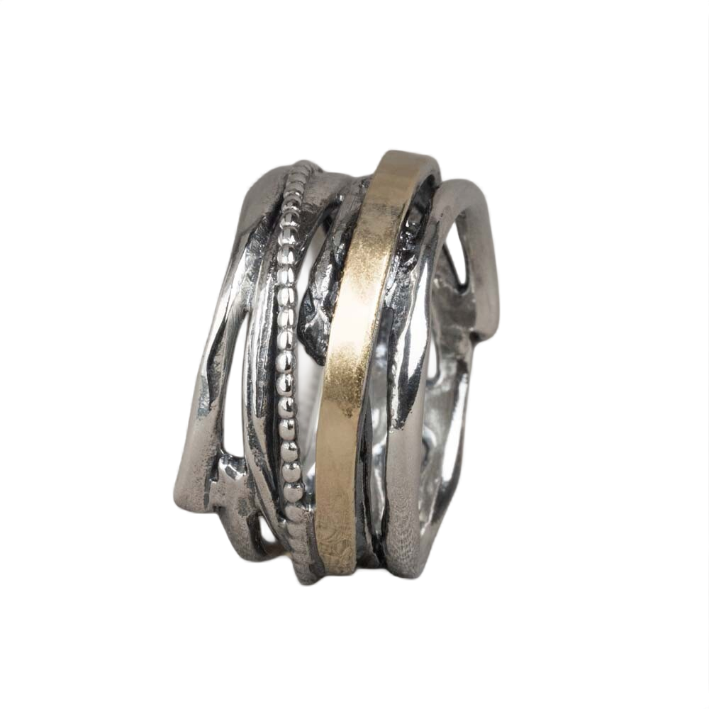 Ring gemaakt van 925 sterling zilver in combinatie met 9 karaat. Draag deze prachtige ring met de bijpassende oorbellen en de andere sieraden van Jeh Jewels.
