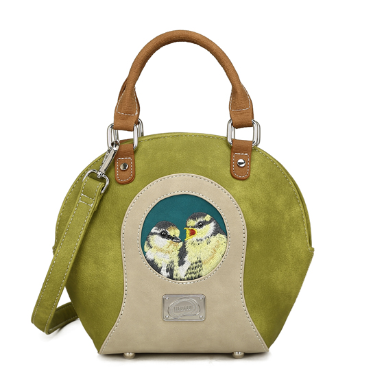 Hand-/schoudertas
H16 x B20 x D11 cm
100% vegan & eerlijk geproduceerd
Brede opening voor goed overzicht
Geborduurde Baby Blue Tits
3 binnenvakken
Verstelbare en afneembare schouderband