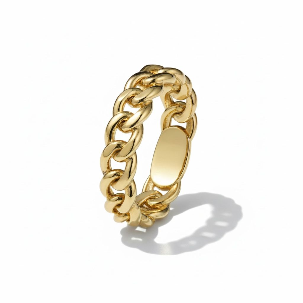 Geelgouden ring met een schakelmotief en een poli afwerking. De ring is goed te combineren met bijpassende schakelmotief sieraden uit onze collectie.