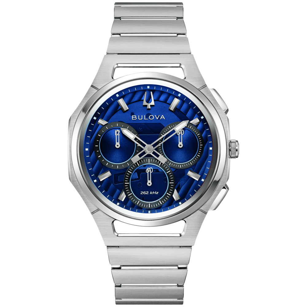 Bulova Curv 96A339 is een modern en technisch verfijnd herenchronograafhorloge uit de innovatieve CURV‑collectie van Bulova. Het model heeft een 41 mm roestvrijstalen kast met een transparant gebogen saffierglas dat een uitstekend zicht op de translucente blauwe wijzerplaat biedt. Dankzij het unieke High Performance Quartz (HPQ) uurwerk met een frequentie van 262 kHz is dit horloge uitzonderlijk nauwkeurig. De chronograaffunctie en lume‑handen en indexen combineren functionaliteit met stijl, terwijl de roestvrijstalen band met vlindersluiting comfort en duurzaamheid garandeert. Het horloge heeft een plonswaterbestendigheid (WR 30/3 bar) en is ideaal voor dagelijks zakelijk of casual gebruik.