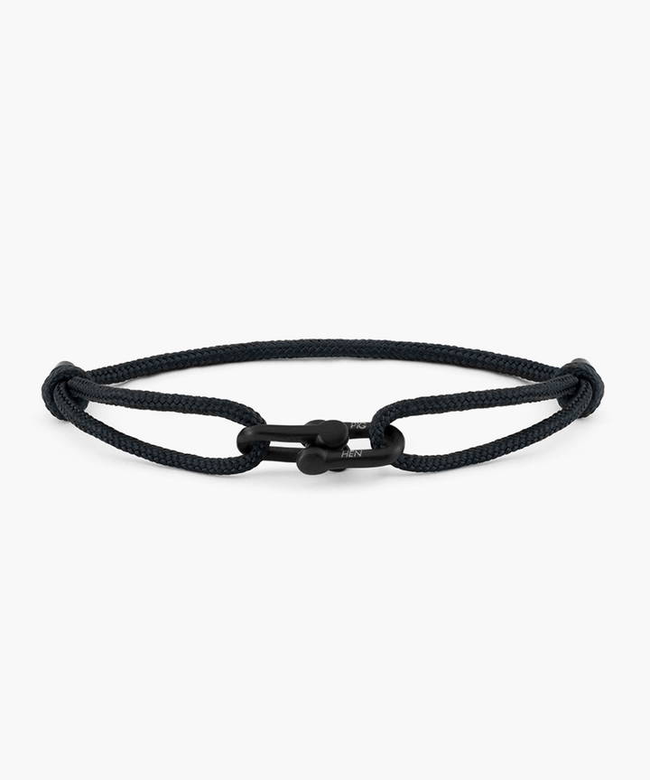Daunting Dean (Black I Black, L 20-21cm) is een stijlvolle armband die perfect is voor elke gelegenheid. Deze armband valt onder de categorie JEWEL en is van het type BRACELET. Draag hem solo voor een subtiele look of combineer met andere accessoires voor een gedurfde stijl. Een must-have voor je sieradencollectie!