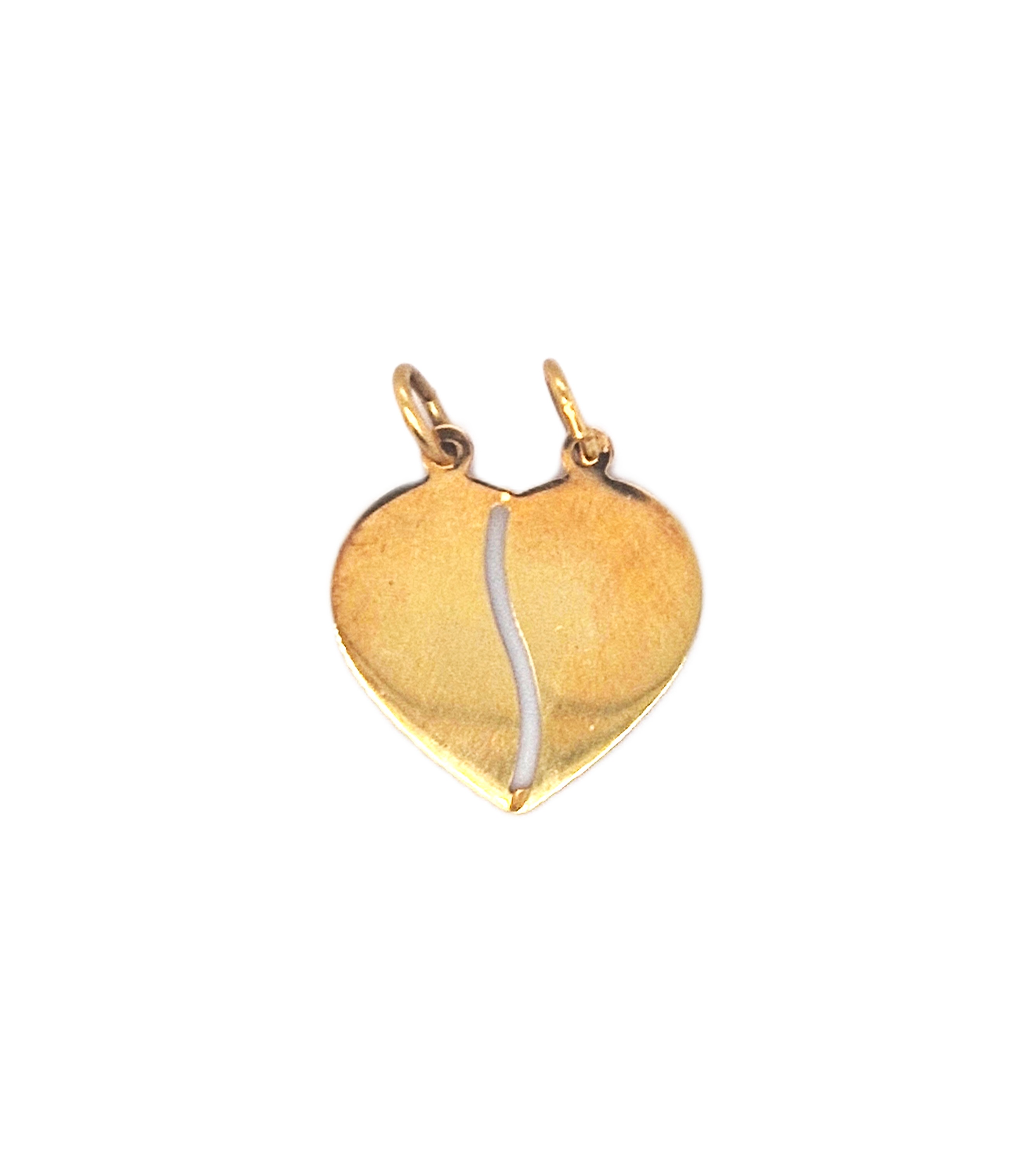 De gouden hanger hart, modelnummer GOUDEN HANGER HART, is een elegante hanger in de categorie juwelen, specifiek een hanger. Het beste te dragen als prachtig sieraad aan een fijne ketting, dicht bij het hart. Perfect voor elke gelegenheid, of als romantisch cadeau. Voeg een vleugje elegantie toe aan je dagelijkse outfit.