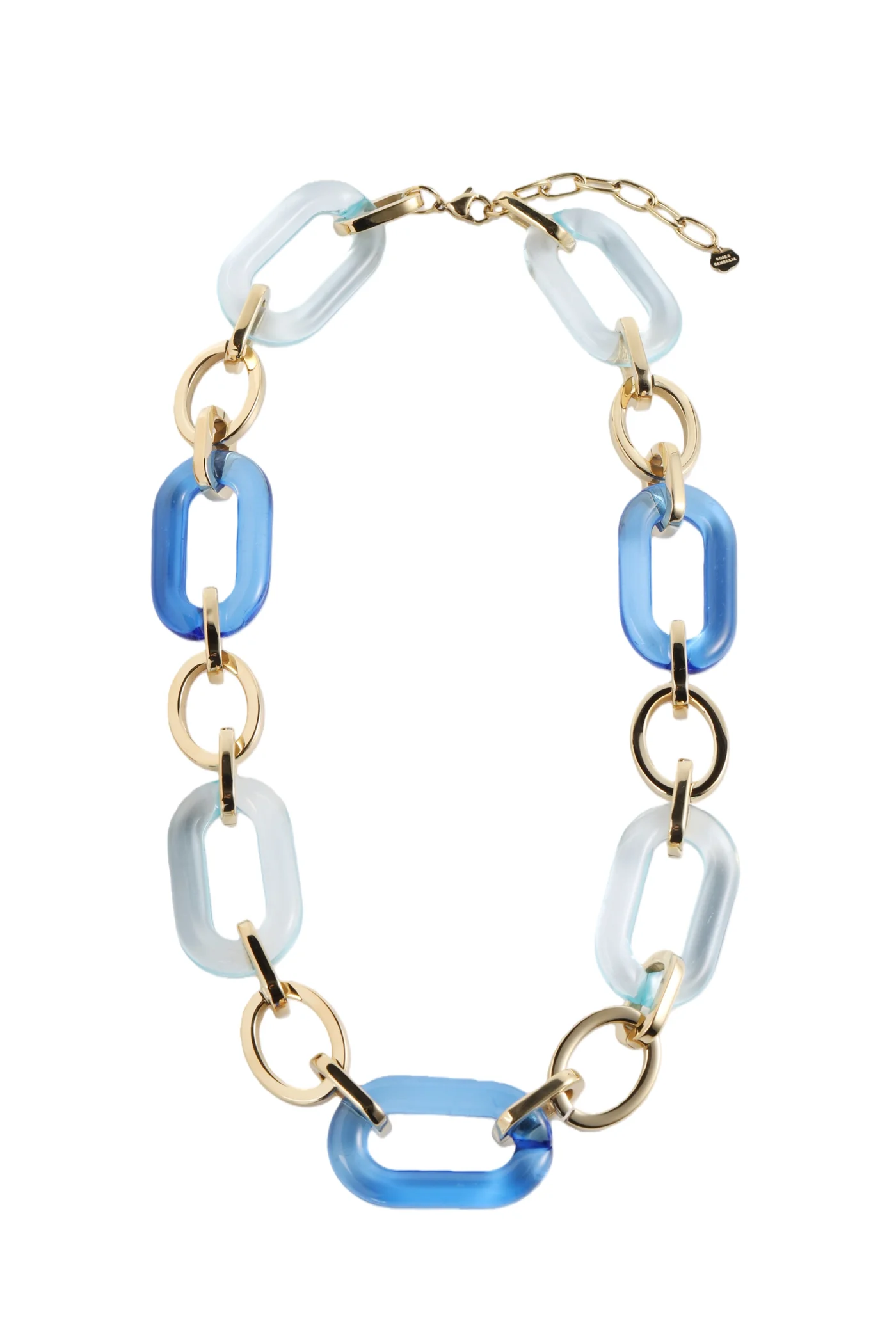 De Rose & Camellia Collier Blauw Goud, modelnummer 1900027516999, is een verfijnd sieraad. Deze elegante ketting onderscheidt zich door zijn blauw-gouden kleurencombinatie. Draag het bij formele evenementen of om een alledaagse outfit te verfraaien; het zal altijd een vleugje luxe toevoegen. Perfect te combineren met andere gouden accessoires.