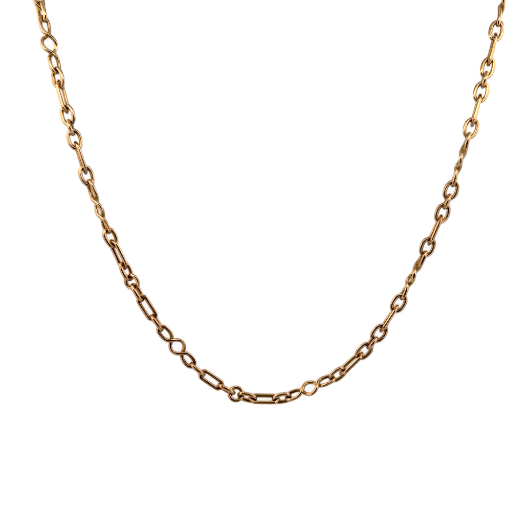 Het 18krt Geelgouden Collier, is een verfijnde gouden ketting van 68 cm, perfect om elegantie toe te voegen aan elke outfit. Draag het collier solo voor een subtiele look of combineer het met andere kettingen voor een gelaagd effect. Ideaal voor zowel dagelijks gebruik als speciale gelegenheden, ook is er een bijpassende armband beschikbaar.