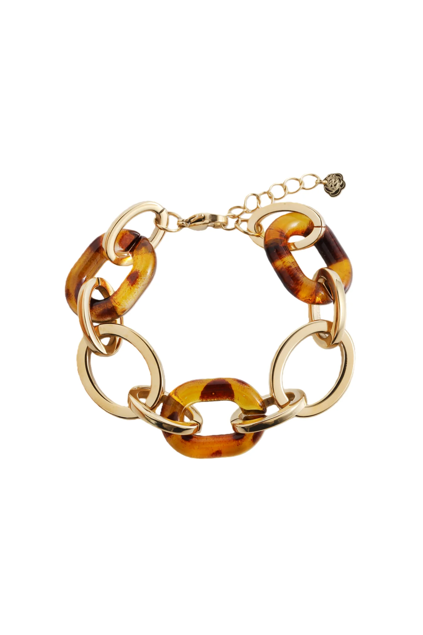 De Rose & Camellia Armband Bruin Goud, modelnummer 2900036207993, is een verfijnde armband. Draag deze elegante armband als een stijlvol accent bij elke outfit, perfect voor zowel formele als informele gelegenheden. Combineer met andere sieraden voor een gelaagde look of draag het als statement stuk.