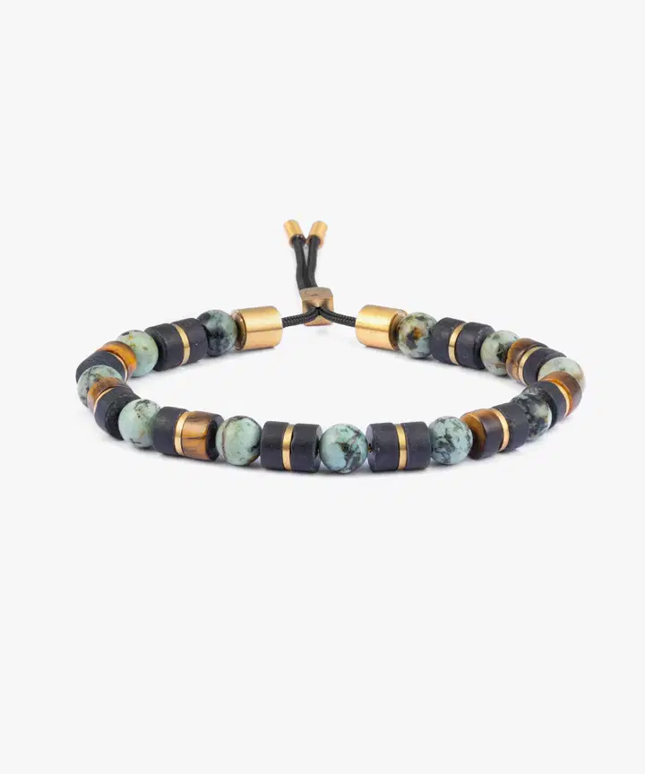 De Brontide 6mm Adjustable (Shibata I Gold, M 18-19cm), is een verfijnde armband in de categorie "JEWEL". Het is gemaakt voor comfort en stijl met een verstelbare pasvorm. Draag het solo voor een subtiele look of combineer met andere armbanden voor een trendy, gelaagde stijl. Perfect voor dagelijks gebruik of speciale gelegenheden.