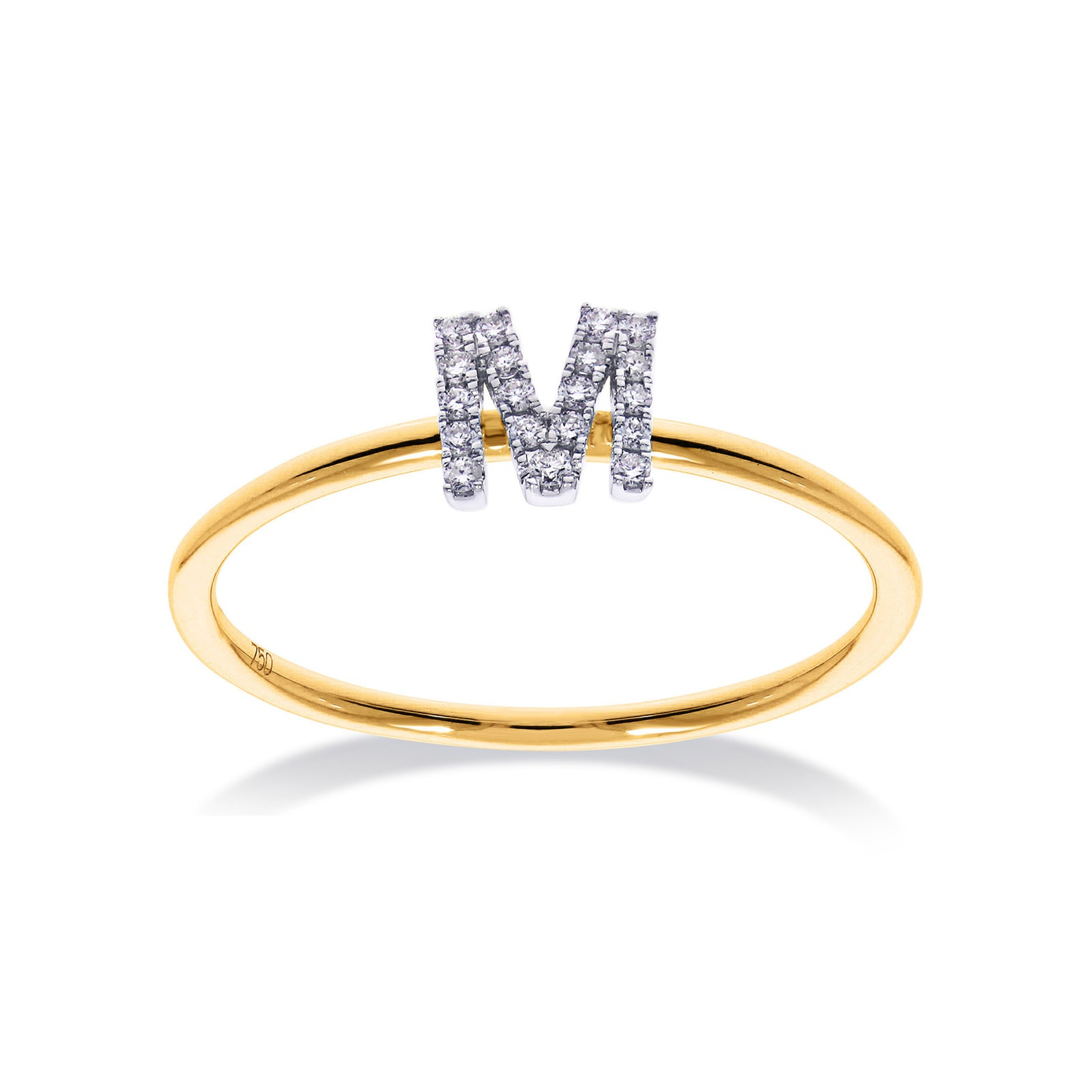 De STAPELBARE RING MET INITIALEN EN DIAMANTEN, modelnummer GCJ1326, is een stijlvolle en persoonlijke toevoeging aan je sieradencollectie. Deze ring combineert initialen met prachtige diamanten, perfect voor dagelijks gebruik of speciale gelegenheden. Draag hem alleen voor een subtiele look of stapel met andere ringen voor een gedurfde, modieuze statement. Kategorie: Juweel, Type: Ring.