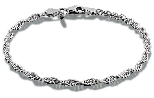 Zilveren armband met een lengte van 17 cm