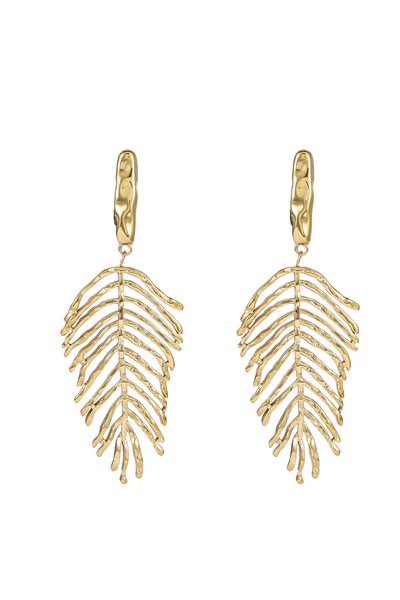 De Rose & Camellia Oorbellen Blad, modelnummer 3110647205991, zijn verfijnde stud oorbellen. Deze allurevolle sieraden stralen elegantie uit met hun bladvormige ontwerp. Perfect te combineren met zowel casual als formele kleding, voegen ze een vleugje subtiele luxe toe aan elke look. Draag ze dagelijks voor een moeiteloze, doch stijlvolle uitstraling.