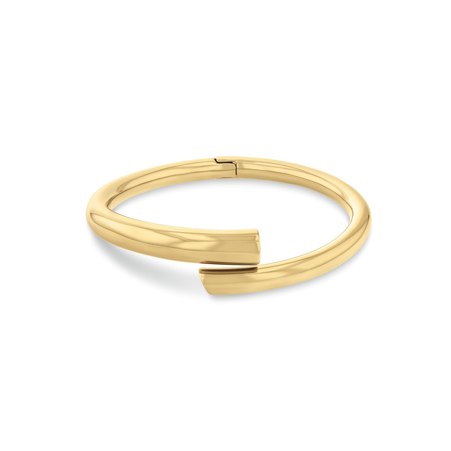 Calvin Klein CJ35000763 Dames Bangle Staal GP
Deze stalen goudkleurige dames armband van Calvin Klein met nr CJ35000763 heeft een strak uiterlijk. De stalen bangle heeft een sculpturale vorm, is gepolijst en sluit met een scharnier. Past om een pols van 17,5cm. Leuk te combineren met andere sieraden uit de serie van Calvin Klein.

OVER CALVIN KLEIN
Calvin Klein is een wereldwijd lifestylemerk dat gewaagde, vooruitstrevende idealen en een verleidelijke, vaak minimalistische, esthetiek nastreeft. Calvin Klein werd groot in de jaren 70 door haar mode- en merkjeans collecties. In de jaren 80 lanceerde Calvin Klein haar spraakmakende ondergoed dat uitdrukkelijk van logo &rsquo;s voorzien was. Vanwege het grote succes is het merk ook succesvol uitgerold in Accessoires, Parfums, Home, Brillen, Golf, Horloges en Sieraden.
Sinds de oprichting in 1968 door Calvin Klein, heeft het merk haar reputatie opgebouwd als leider in de Amerikaanse mode, dankzij een cleane esthetiek en innovatieve ontwerpen. Calvin Klein wil haar publiek verleiden en inspireren door middel van provocerende beelden en opvallende ontwerpen die prikkelen. 

SPECIFICATIES:
- Stalen dames bangle
- 17,5cm
- Goudkleurig
- Glimmend