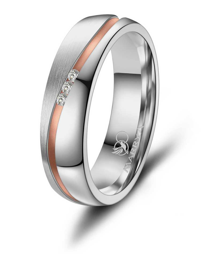Deze roestvrijstalen bicolore ring met zirkonia, modelnummer D-ES-11-60, is een elegante toevoeging aan elke sieradencollectie. Als normale gelegenheid ring, maat 60, biedt het subtiele glans en stijl. Draag deze ring solo voor een verfijnde look, of combineer hem met andere ringen voor een trendy en gelaagd effect. Perfect voor dagelijks gebruik.