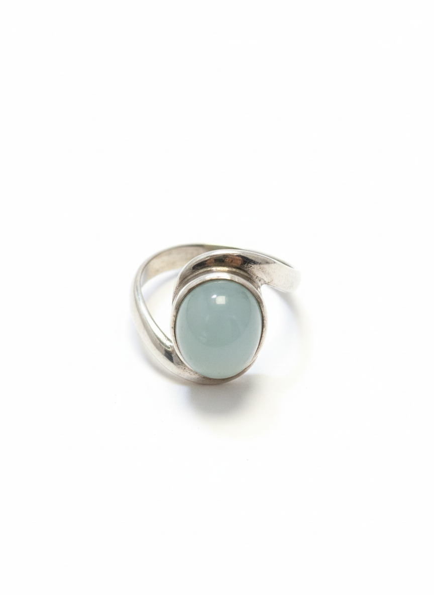 Zilveren ring met natuurlijke steen