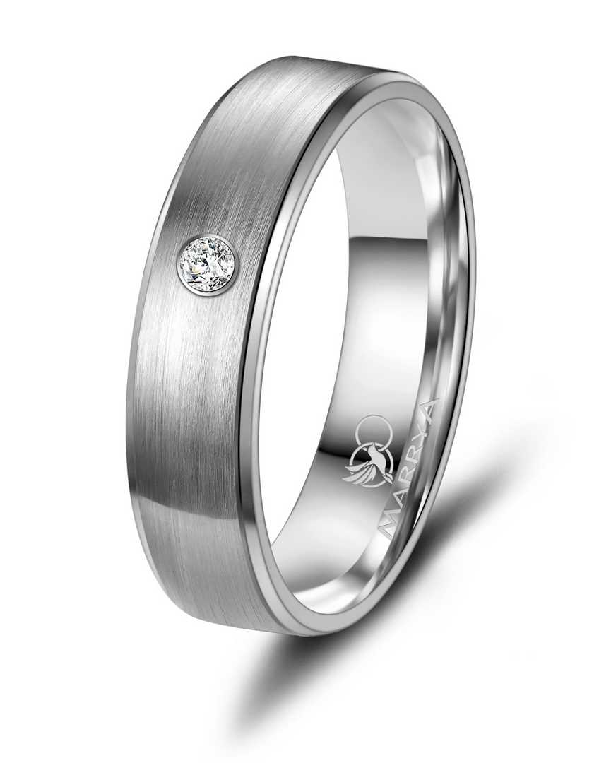 De TITANIUM RING MT 58 met modelnummer D-T1-19 is een verfijnde accessoire onder de categorie JEWEL en type RING. Deze ring combineert elegantie met duurzaamheid. Perfect voor dagelijks gebruik of speciale gelegenheden, en idealiter gedragen aan de ringvinger voor ultieme stijl. Een must-have toevoeging aan elke sieradencollectie.