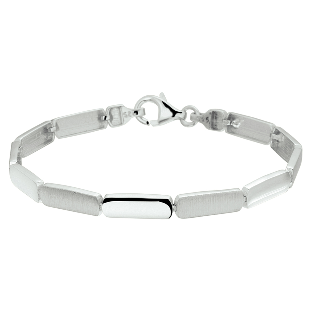 Gerhodineerd poli-mat zilveren 5.2mm brede armband met strakke schakels uitgevoerd met een karabijn sluiting. De armband is te combineren met bijpassende sieraden uit onze collectie.