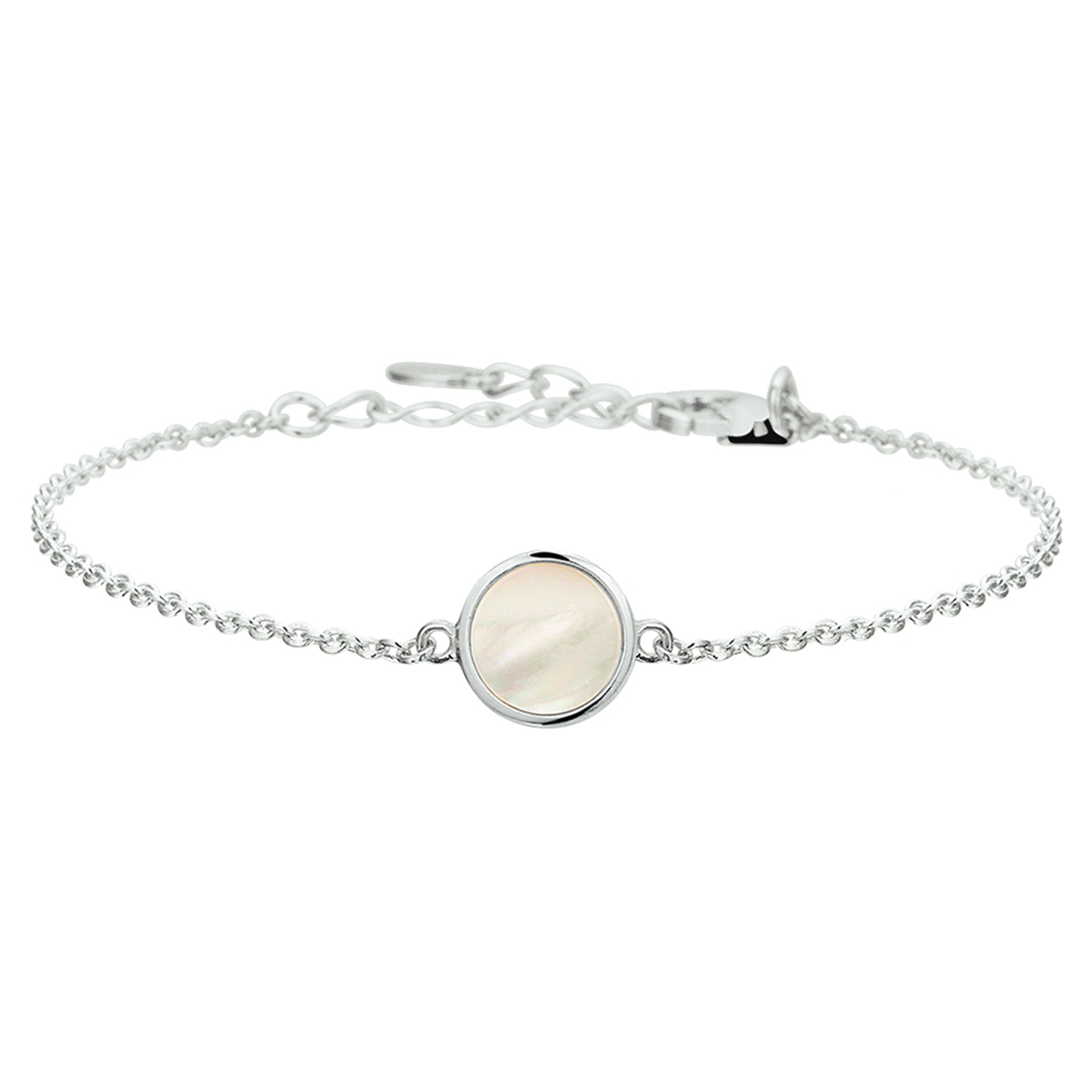 Gerhodineerd zilveren 1.7mm anker armband met een lengte van 17cm en een extensie van 2cm uitgevoerd met parelmoer in een zetkast van 9.5mm. De armband is te combineren met bijpassende sieraden uit onze collectie.