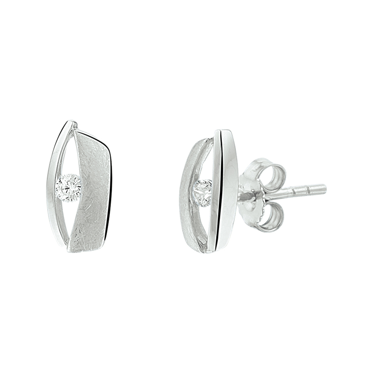 Gerhodineerd 925 zilveren oorknoppen uitgevoerd met een heldere zirkonia en een poli/matte afwerking. De oorknoppen hebben een afmeting van 9.5x4.5mm.