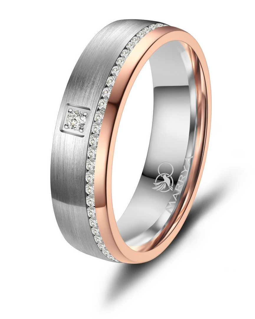 De TITANIUM RING BICOLOR MT 56, modelnummer D-TI-39-56, is een prachtige tweekleurige ring gemaakt van titanium, in een elegante ros&eacute;-zilveren tint en maat 56. Draag deze veelzijdige ring als een stijlvol dagelijks accessoire of combineer hem met andere sieraden voor een verfijnde look bij speciale gelegenheden. Perfect voor elke gelegenheid!