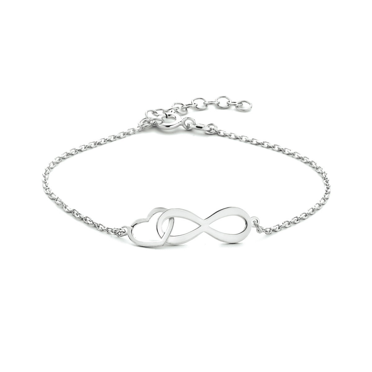 Gerhodineerd 925 zilveren armband uitgevoerd met een infinity teken en een hartje. De armband heeft een draaglengte van 16cm met een extensie van 3cm. Het infinity teken heeft een afmeting van 6.5x18.8mm en het hartje heeft een afmeting van 7x9mm. De schakelbreedte is 1.3mm.