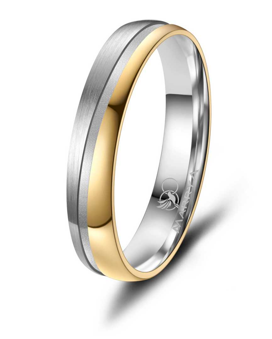 De TITANIUM RING BICOLOR MT 66, modelnummer H-T1-47, is een stijlvolle en moderne ring onder de categorie 'Jewel'. Deze tweekleurige ring is perfect om een verfijnde look te cre&euml;ren. Draag deze ring aan de ringvinger voor een klassieke uitstraling of combineer met andere ringen voor een trendy look. Ideaal voor elke gelegenheid!