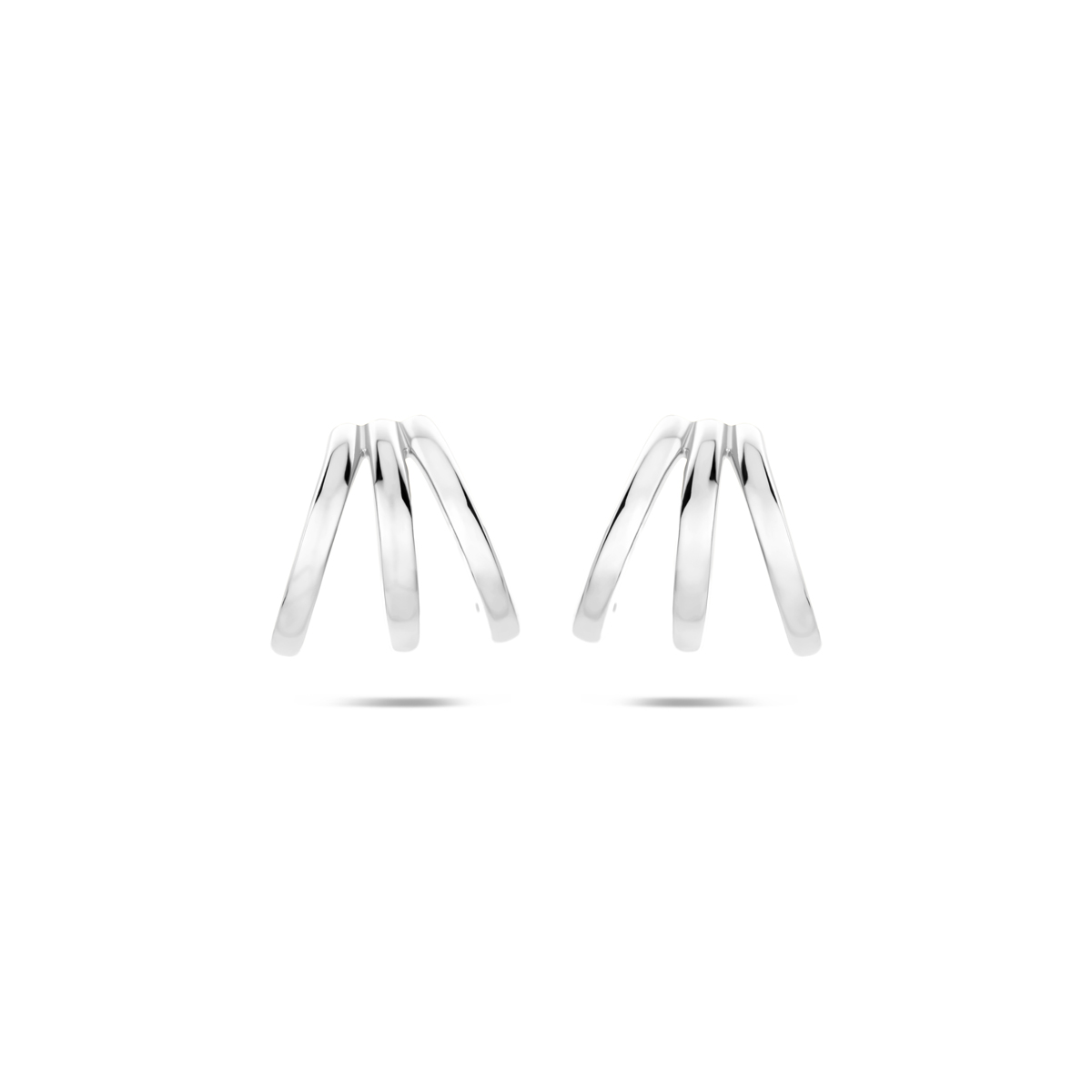 Gerhodineerd 925 zilveren stekeroorringen met een afmeting van 9.5x10mm.