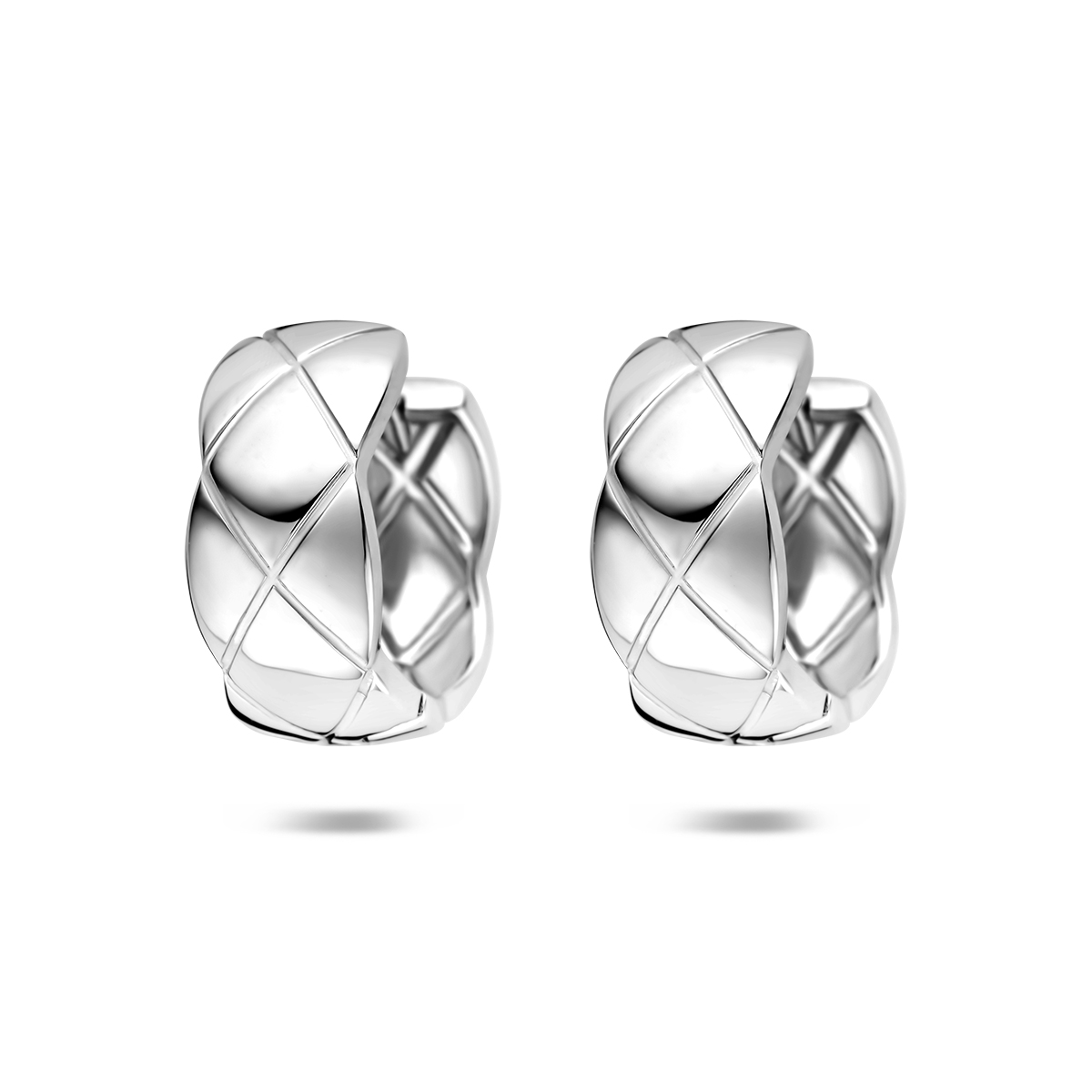 Gerhodineerd 925 zilveren klapoorringen met een afmeting van 15x6.5mm.