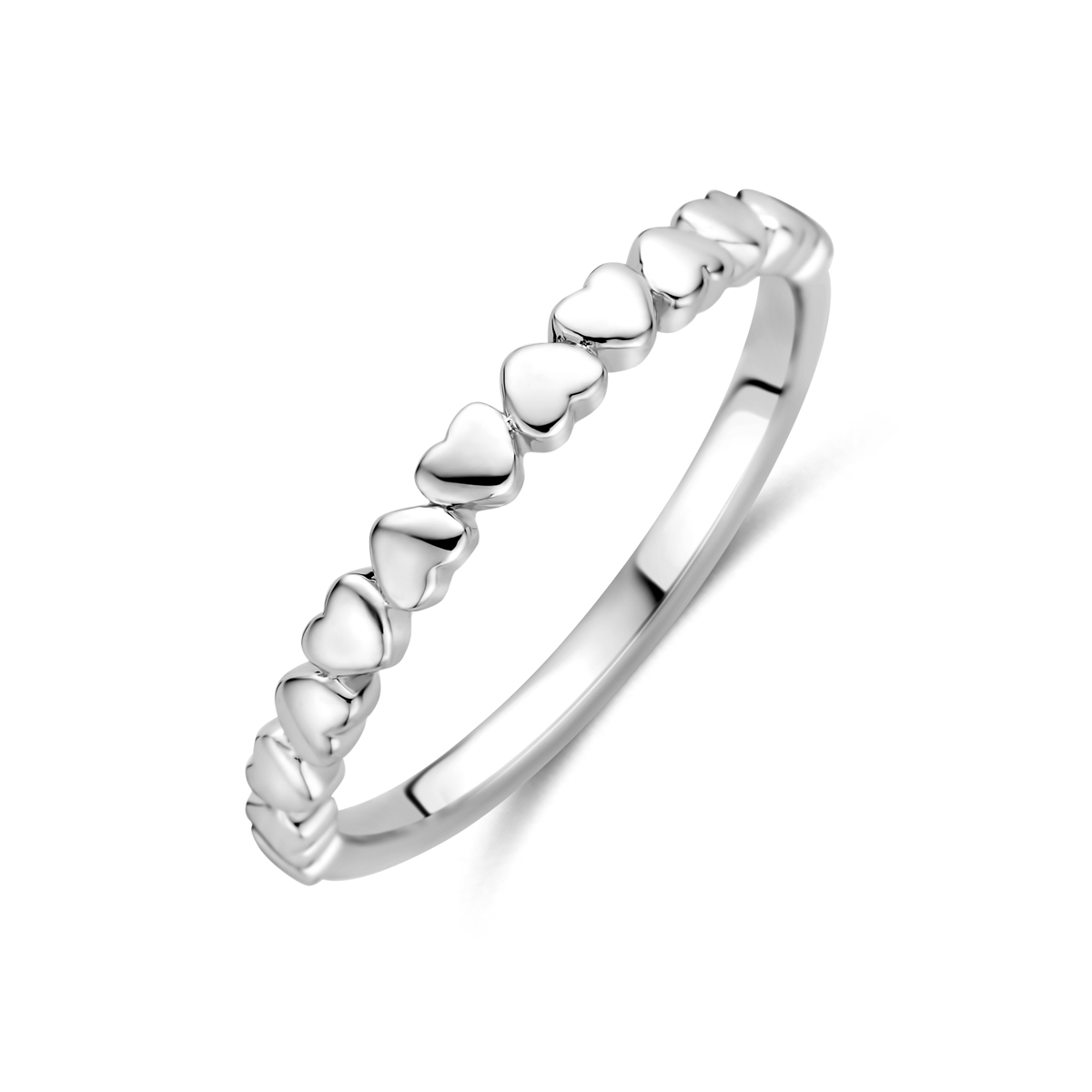 Gerhodineerd 925 ring uitgevoerd met hartjes. De ring heeft een breedte van 3mm.